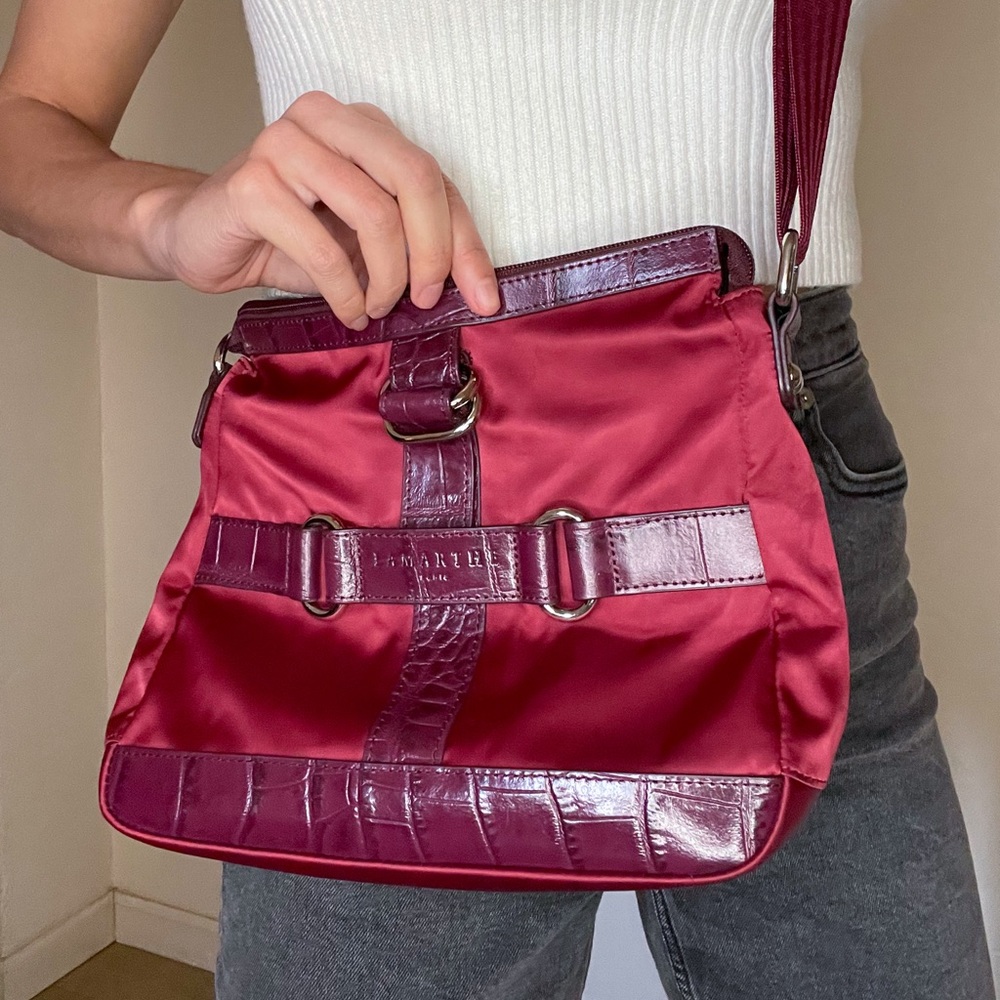 LAMARTHE Paris red crossbody purse with zipper closure
